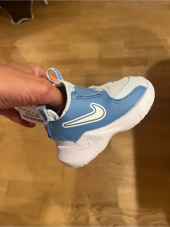 Nike Other - Baby Nike Flex Runner 3 in Size 4